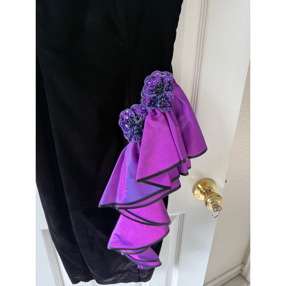 Vintage Cache Black Velvet Purple Satin Ruffle Party Dress 8 - Picture 4 of 9